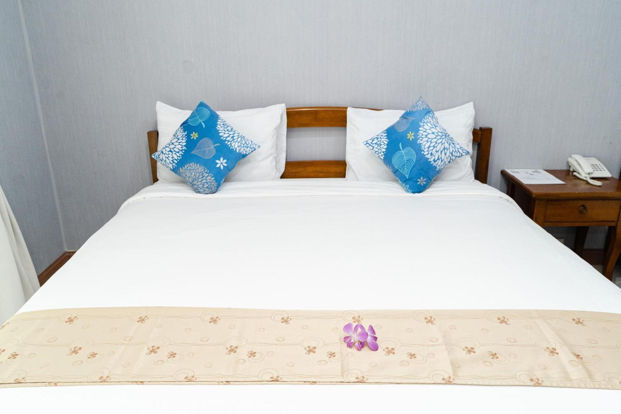 Baan Suan Khun Ta And Golf Resort Ubon Ratchathani Eksteriør bilde
