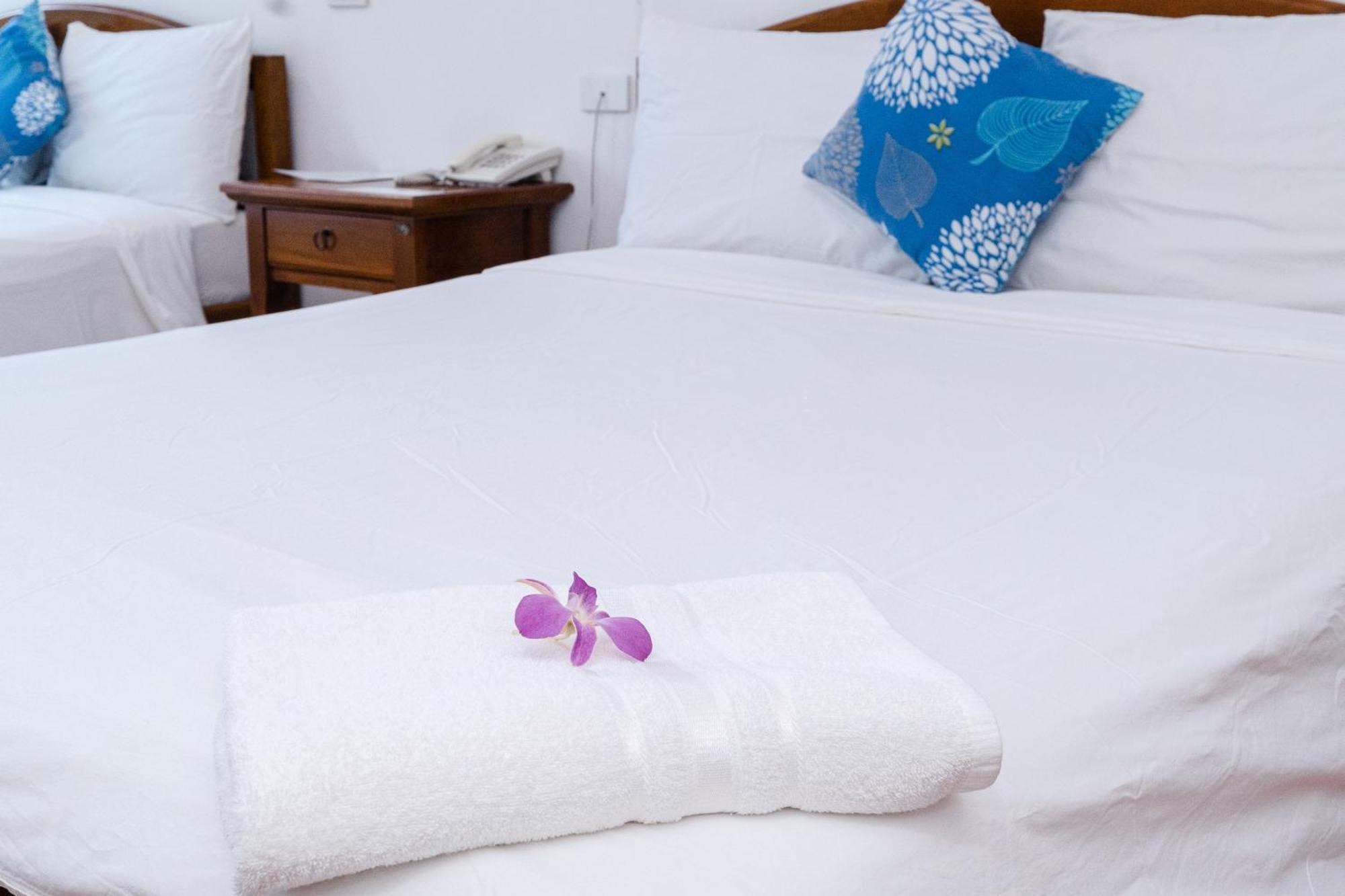 Baan Suan Khun Ta And Golf Resort Ubon Ratchathani Eksteriør bilde