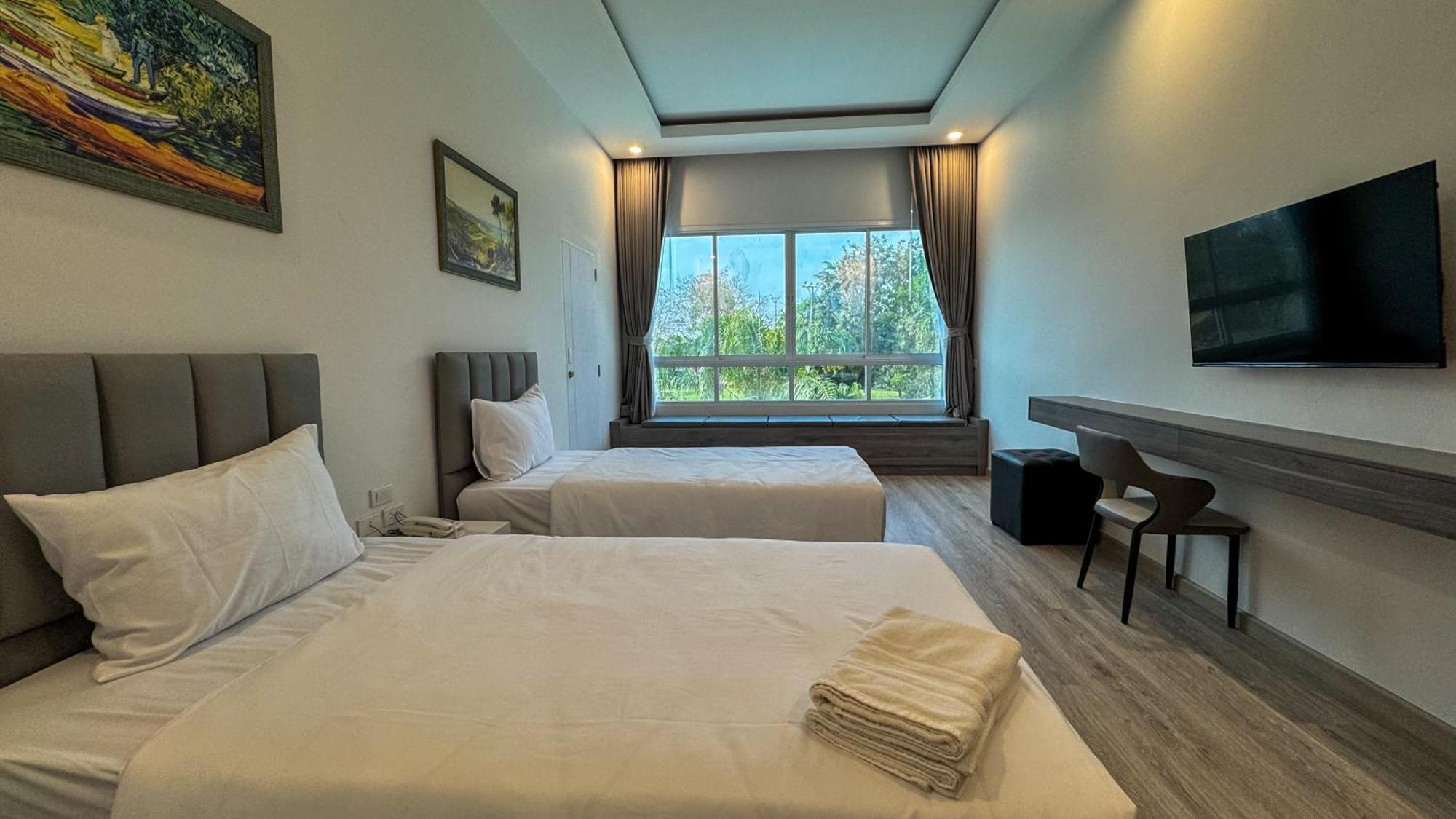 Baan Suan Khun Ta And Golf Resort Ubon Ratchathani Eksteriør bilde