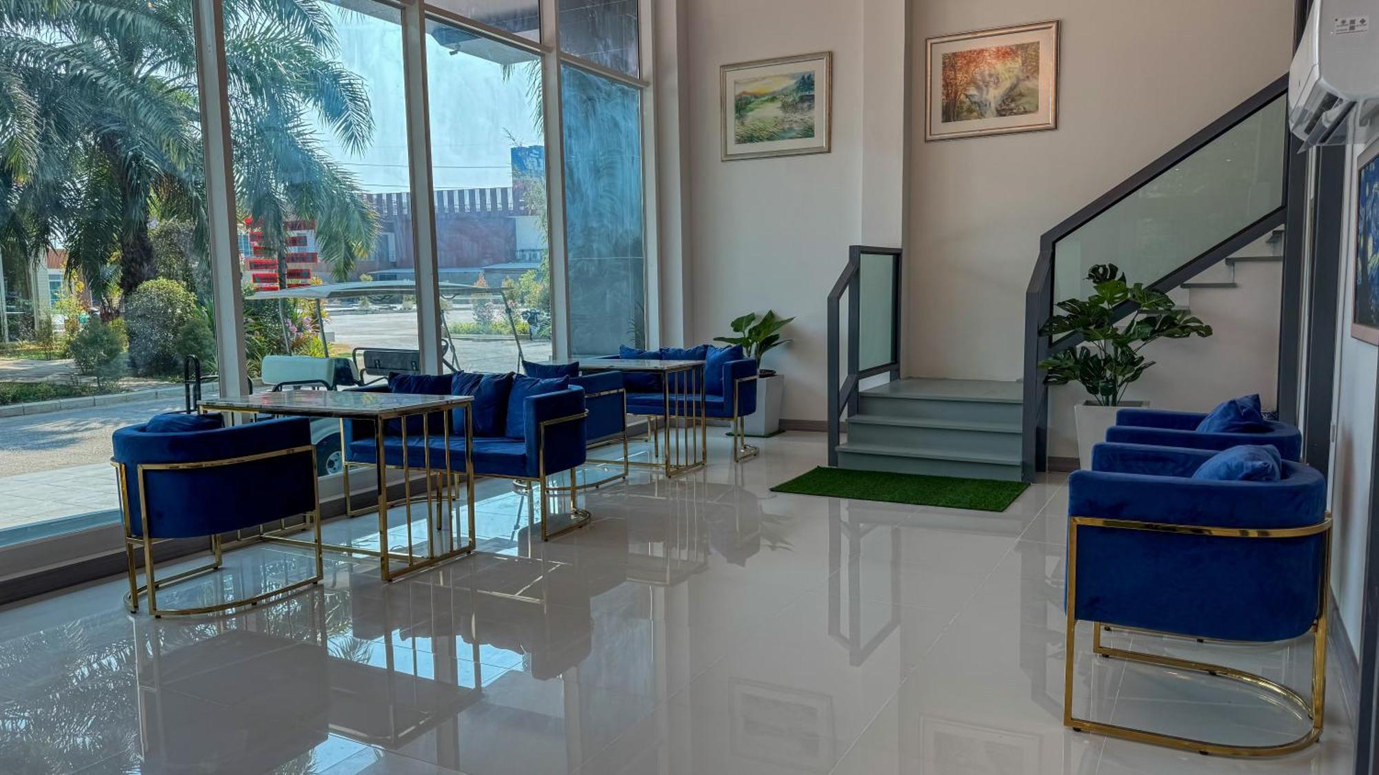 Baan Suan Khun Ta And Golf Resort Ubon Ratchathani Eksteriør bilde
