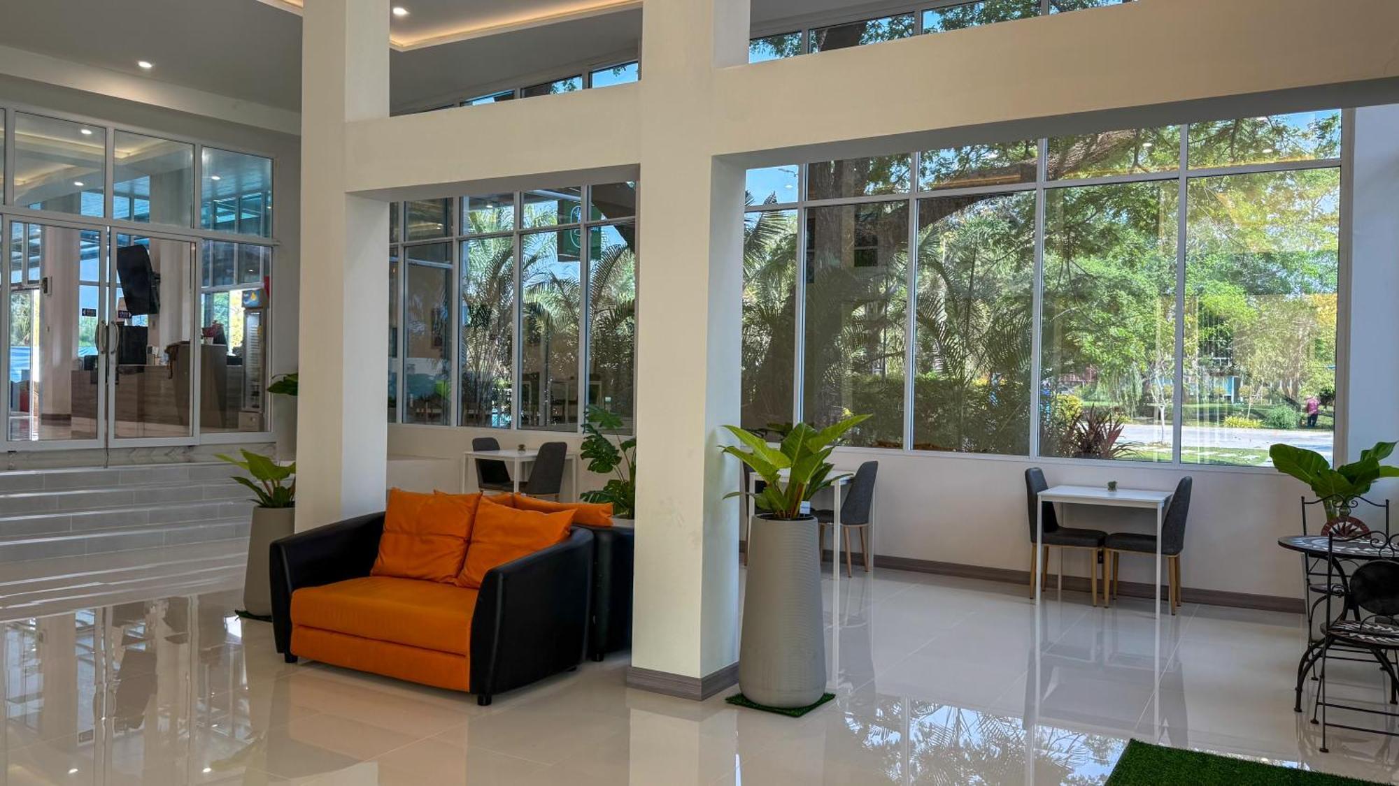 Baan Suan Khun Ta And Golf Resort Ubon Ratchathani Eksteriør bilde